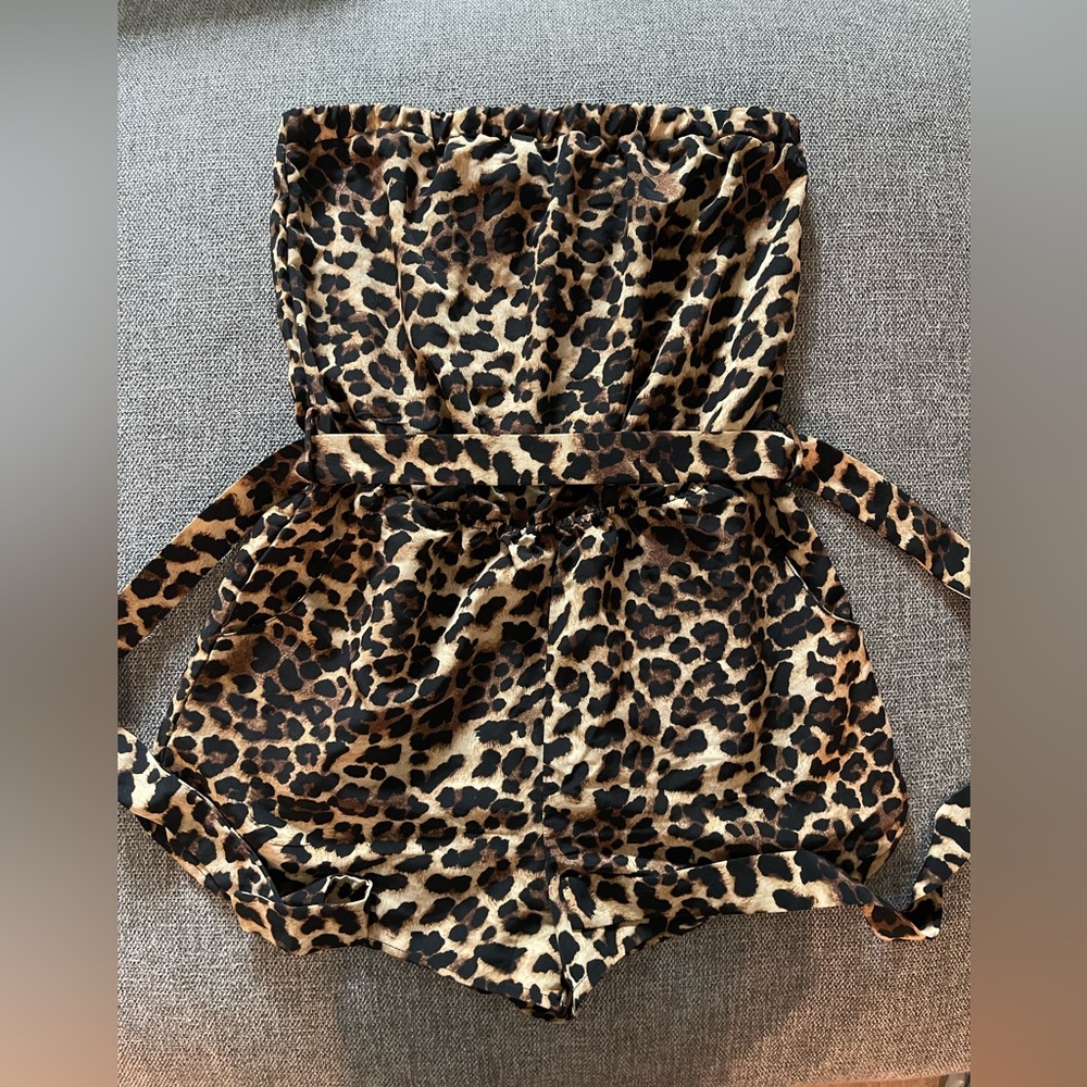 *SOLD* FOREVER21 CHEETAH PRINT ROMPER